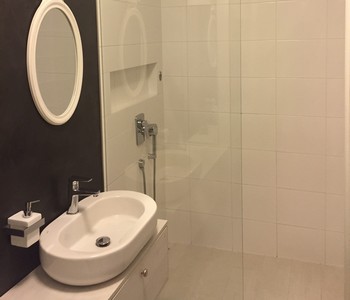 koupelna v bytovém domě - realizace